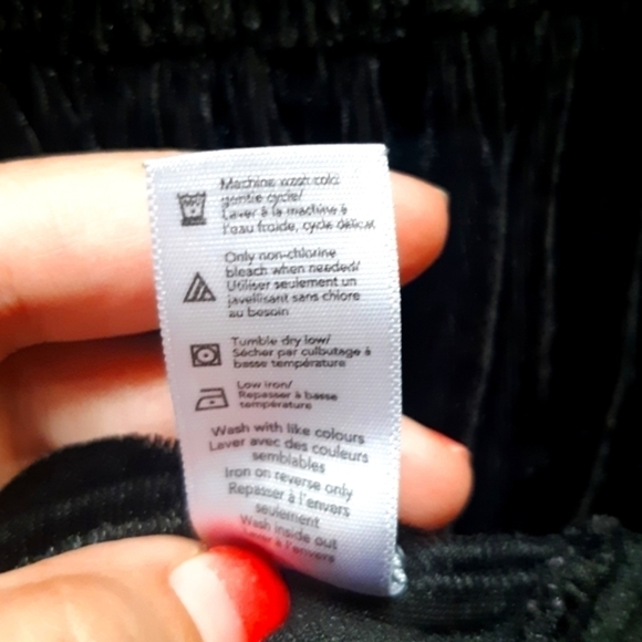 Girls George 6x black velvet dress short sleeve with silver bow casual or fancy - Picture 11 of 12